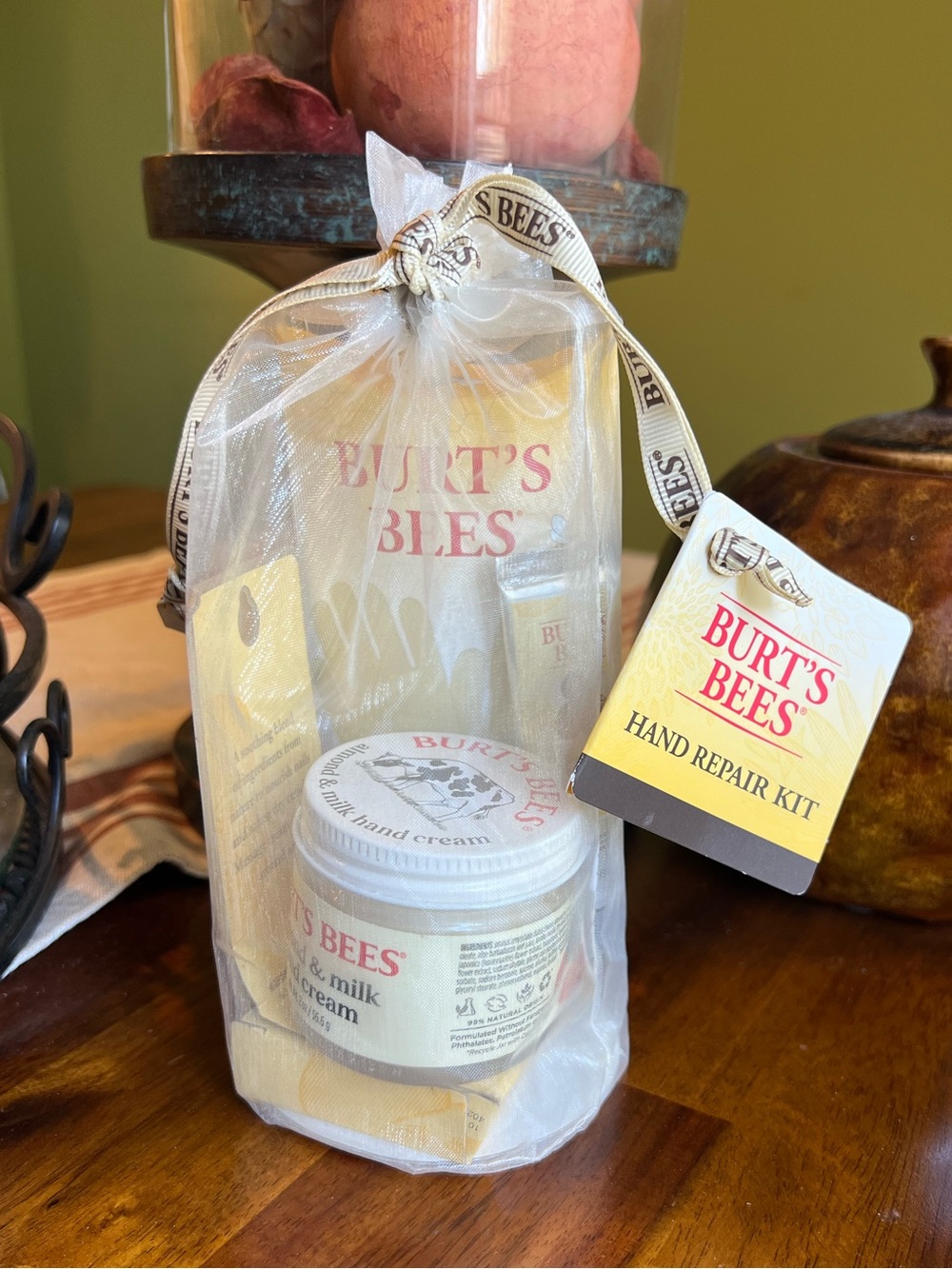 Burt's Bees 4 Piece Hand Repair Kit
